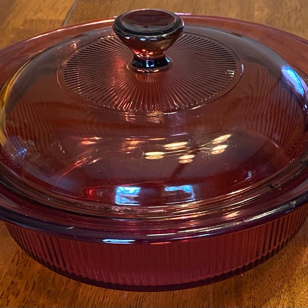 Vintage Vision Corning Ware 1 Quart V-31-B Cranberry Round Vegetable Dish W/Lid